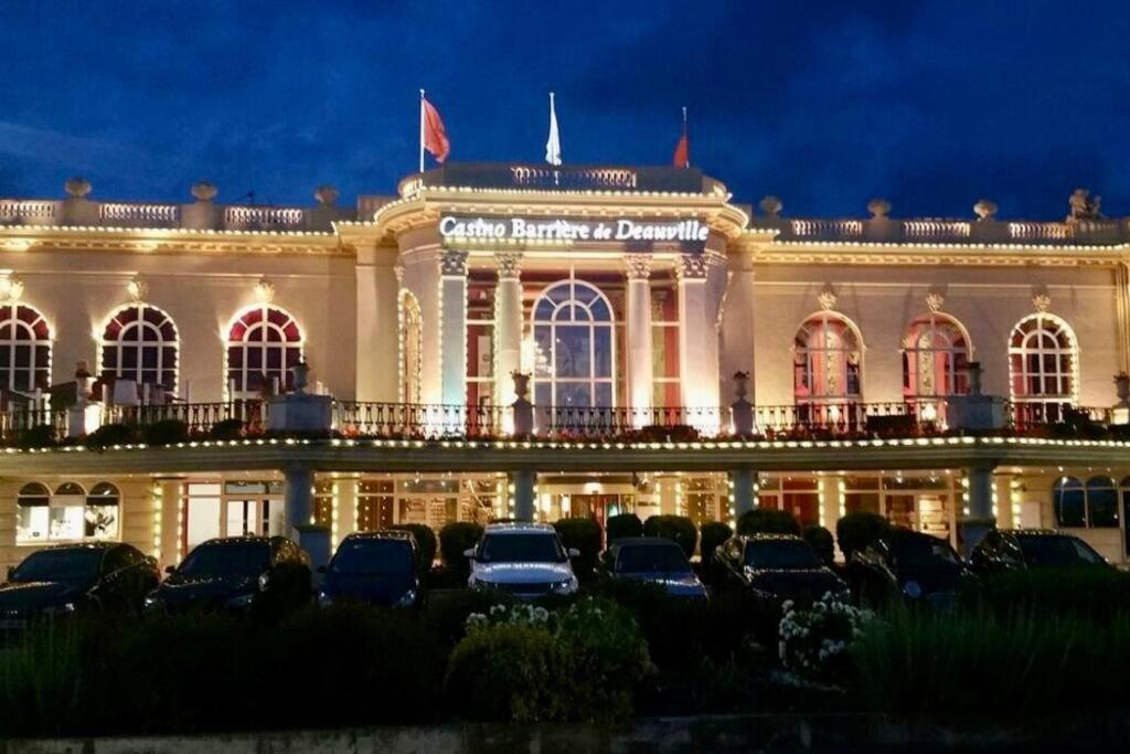 Le Camaieu Довиль Экстерьер фото